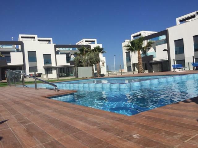 Oasis Beach 7 Torrevieja Apartment Екстериор снимка